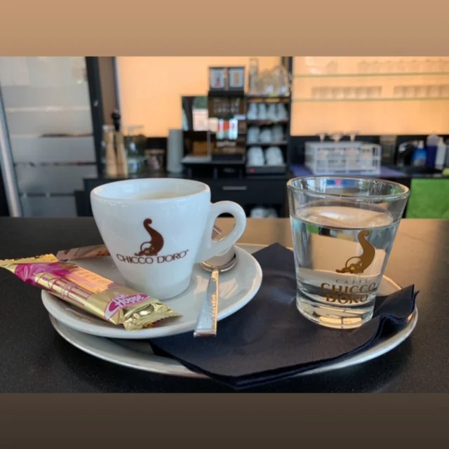 Espresso genießen in der Lounge im Weinkontor Edenkoben

_______________________
Lounge im Weinkontor
Weinstraße 131, 67480 Edenkoben
www. wklounge.de
Telefon: 06323-9898456
E-Mail: info@wklounge.de

#edenkoben#pfalz #pfalzliebe#goodlife#foodporn #food ##weinfeste #neustadtanderweinstrasse #landauinderpfalz #landau #maikammer #pfalzliebe 
#rheinlandpfalz #wein #Longdrinks#Spargel #pfälzerwald #loungeimweinkontor#weinliebhaber#weinliebe # Espresso #landauinderpfalz#zumwohldiepfalz#genuss #genussmomente 

Mehr dazu unter Facebook Lounge im Weinkontor
(Werbung)